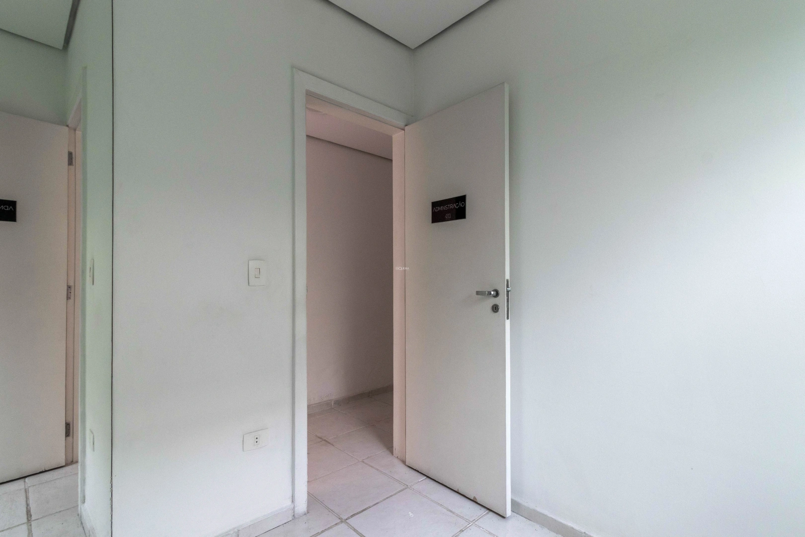 Casa comercial próxima ao Hotel Unique - Imagem 13