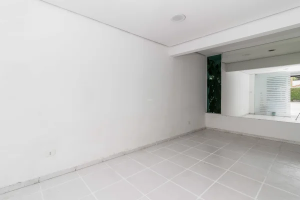 Casa comercial próxima ao Hotel Unique