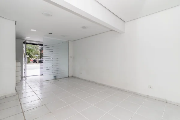 Casa comercial próxima ao Hotel Unique
