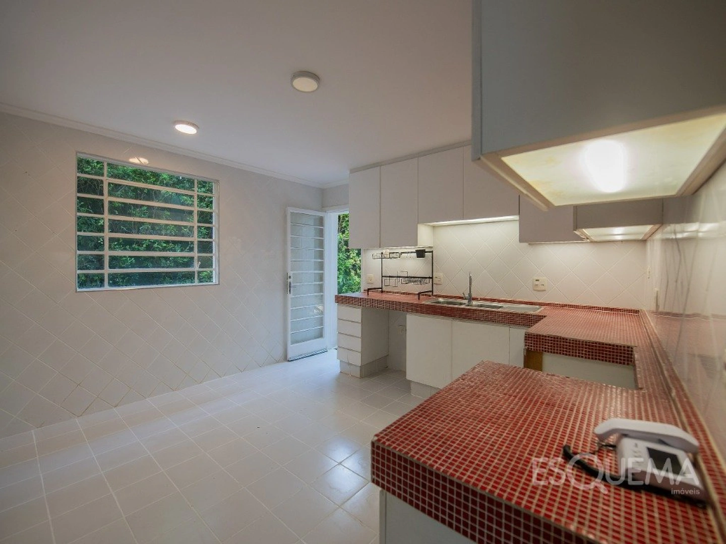 Casa para locação no Jardim Europa com amplo terreno - Imagem 13