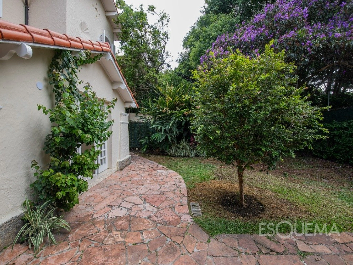 Casa para locação no Jardim Europa com amplo terreno - Imagem 3