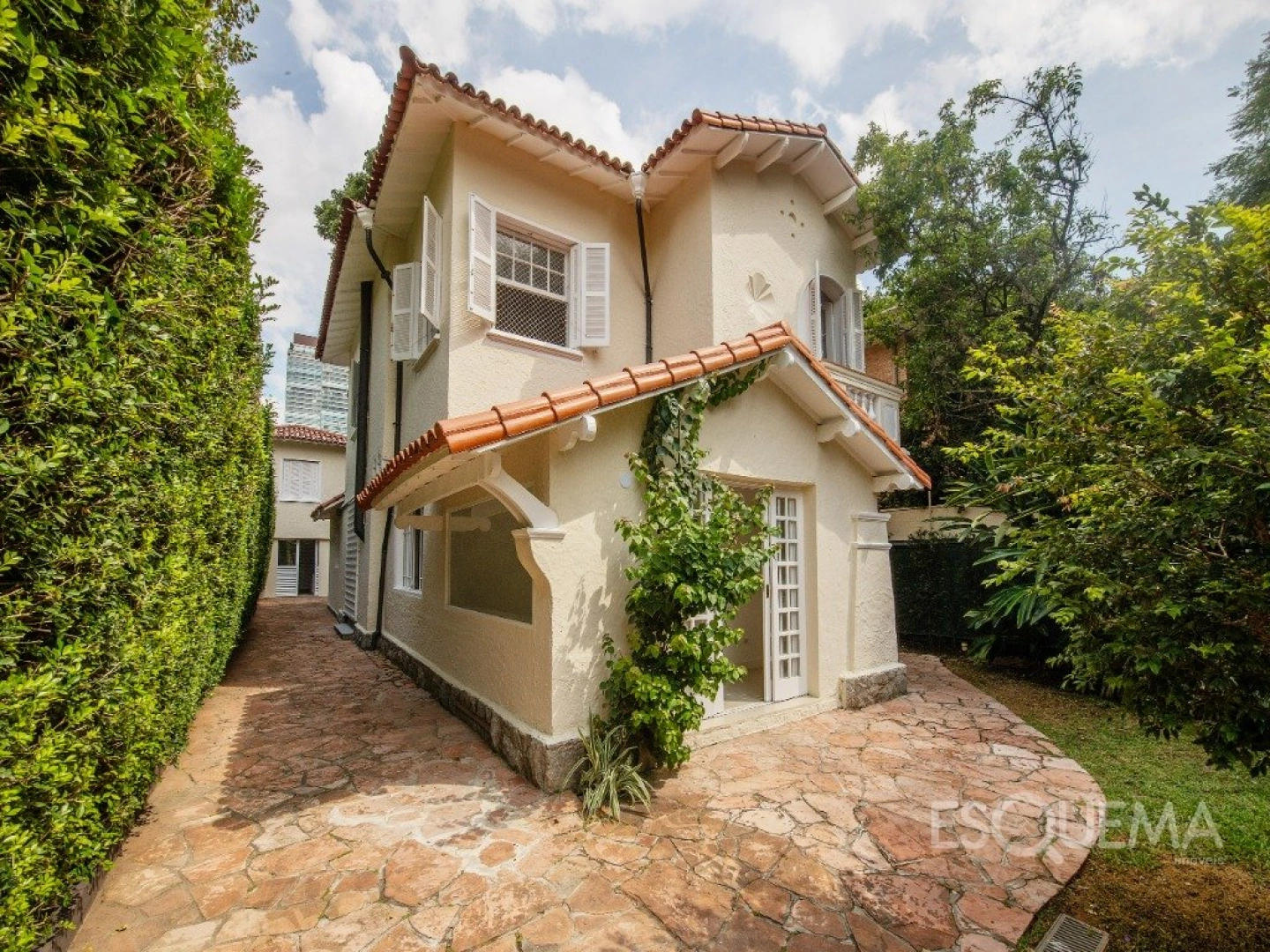Casa para locação no Jardim Europa com amplo terreno - Imagem 4