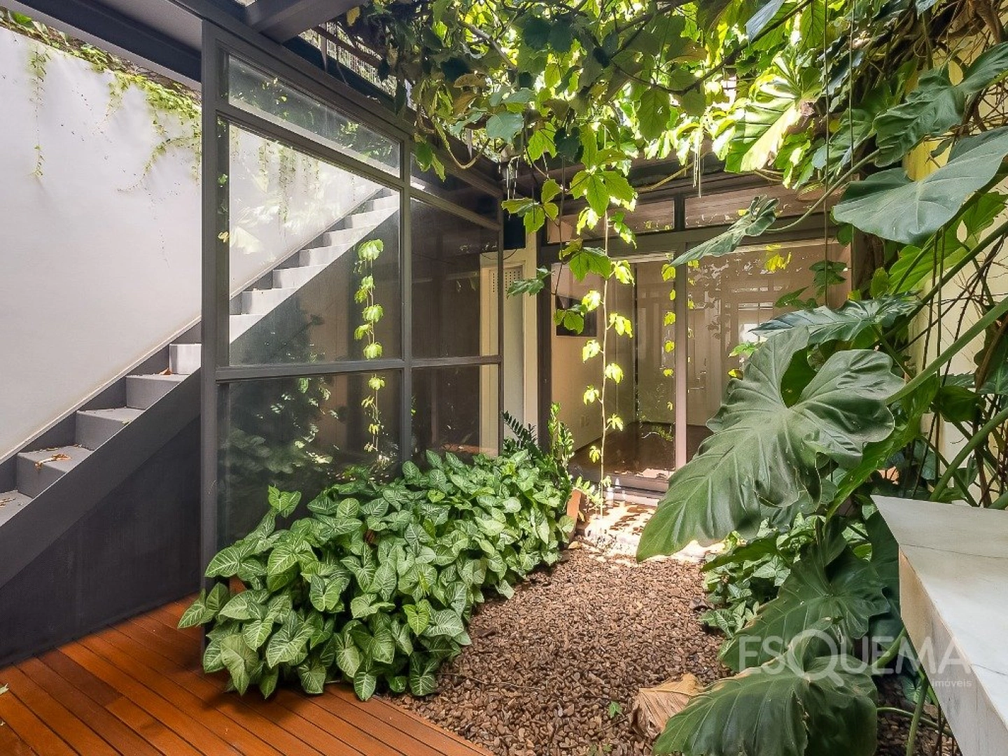 Casa de vila com arquitetura autoral em Pinheiros - Imagem 6