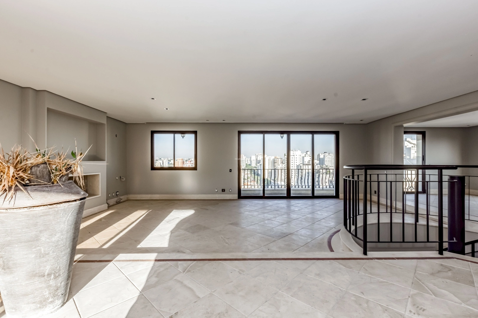 Cobertura duplex em localização privilegiada - Imagem 13