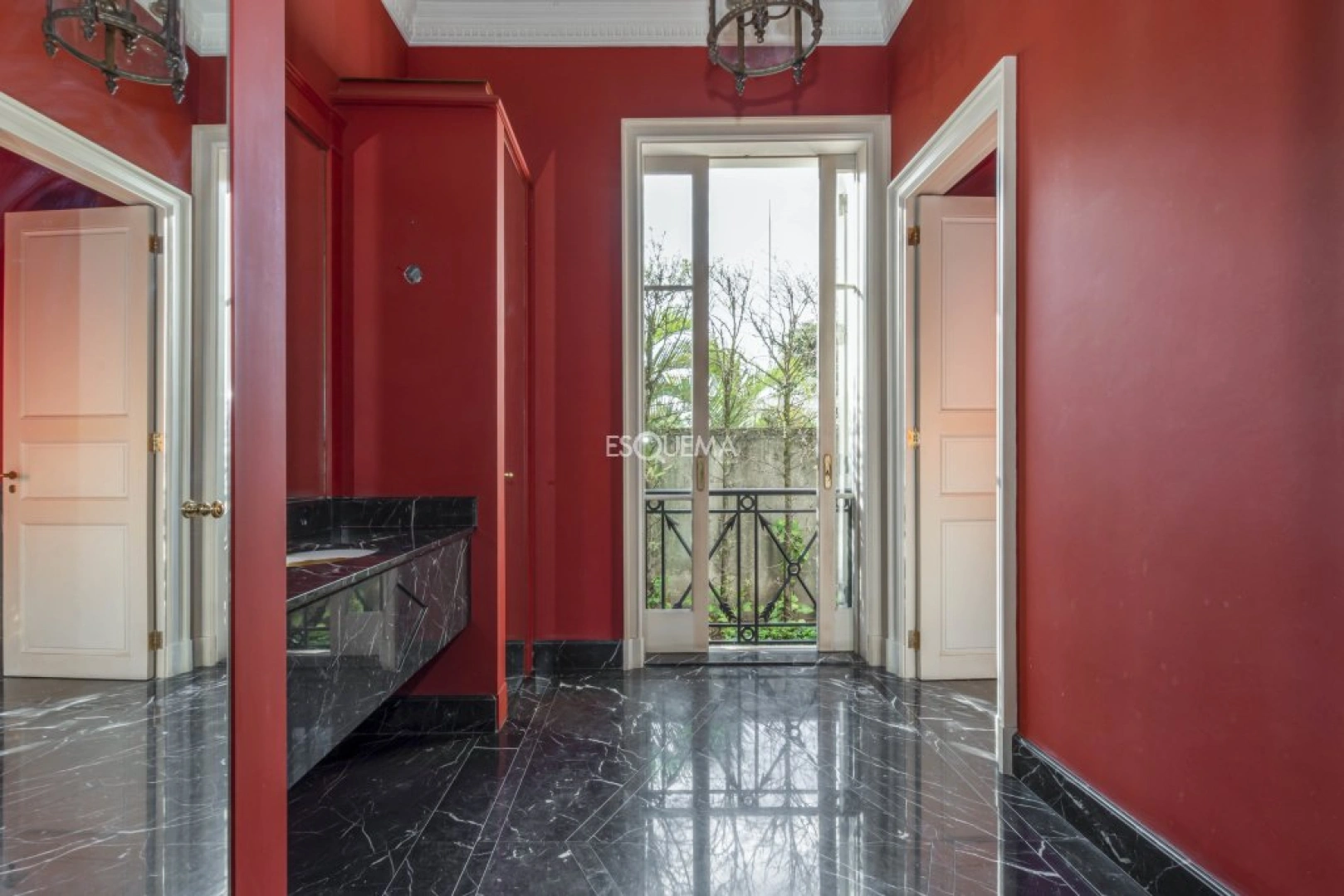 Casa com piscina em rua fechada - Imagem 14