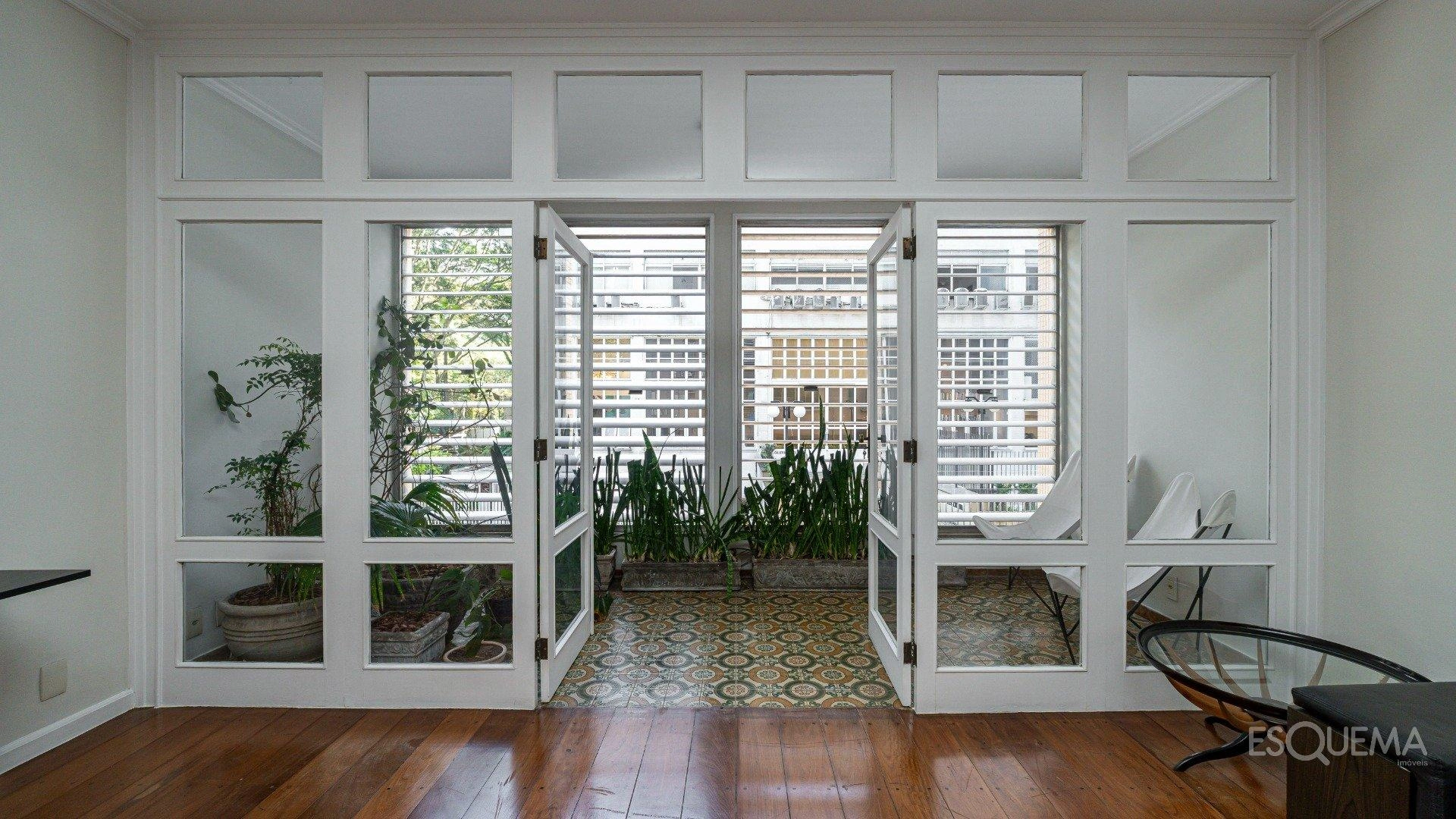 Apartamento reformado com vista permanente para a Praça Buenos Aires - Imagem 4
