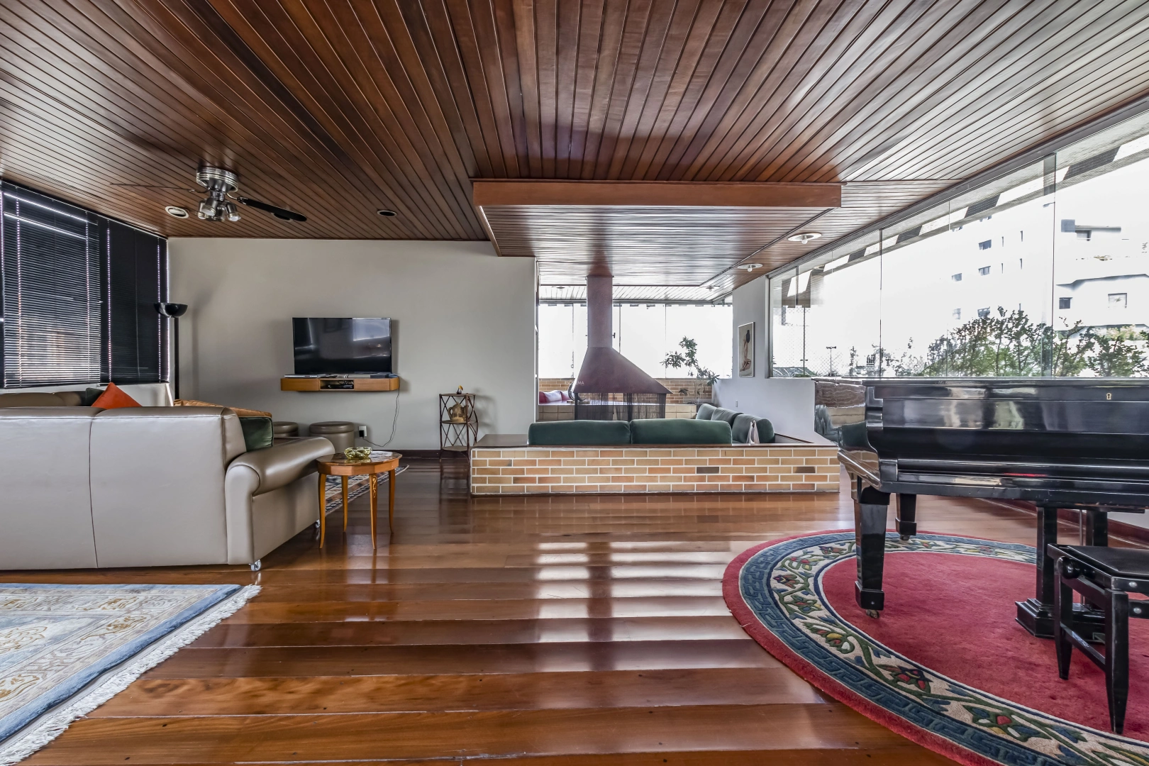 Cobertura duplex próxima à Praça Vilaboim - Imagem 1