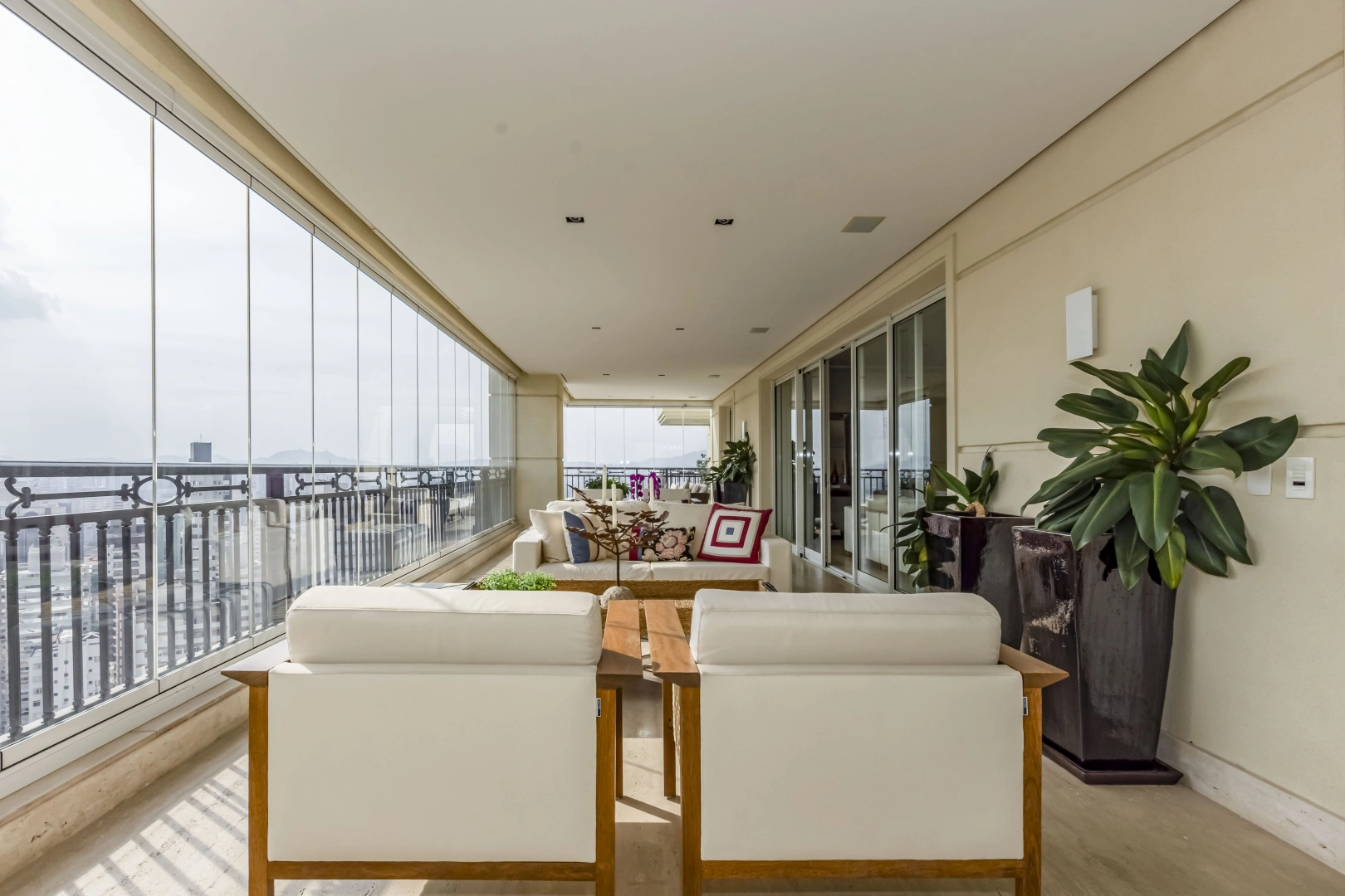 Apartamento com vista de 360 graus - Imagem 2