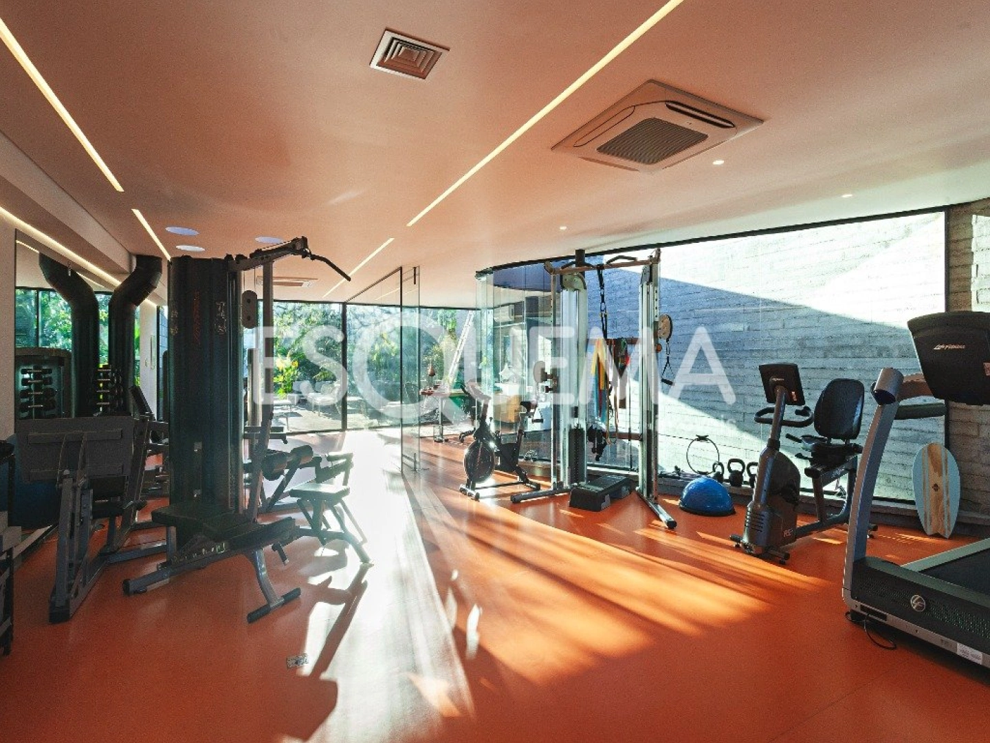 Casa modernista com projeto de Ruy Ohtake - Imagem 14