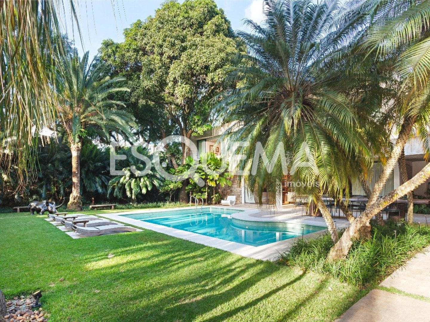 Casa modernista com projeto de Ruy Ohtake - Imagem 9