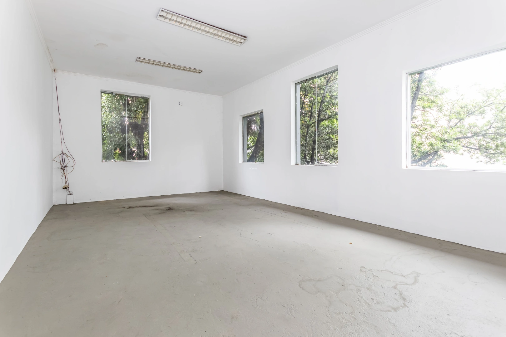 Casa comercial com edícula e jardim - Imagem 13