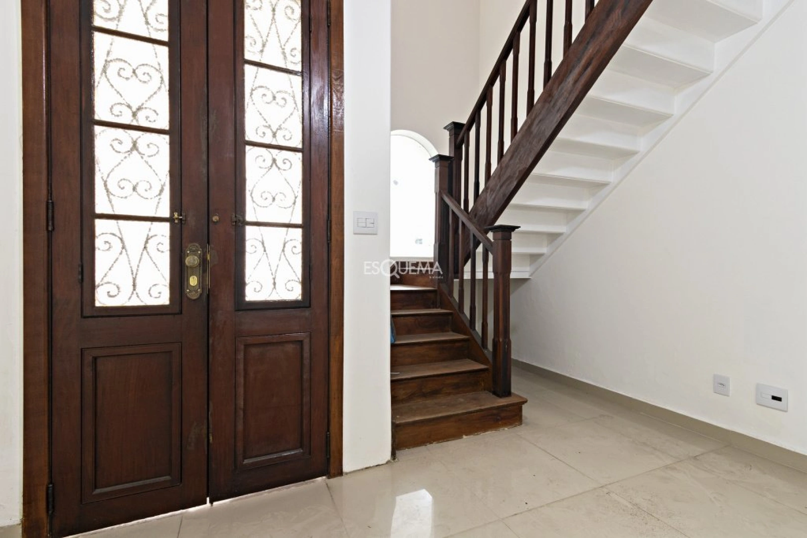 Casa comercial com edícula e jardim - Imagem 3