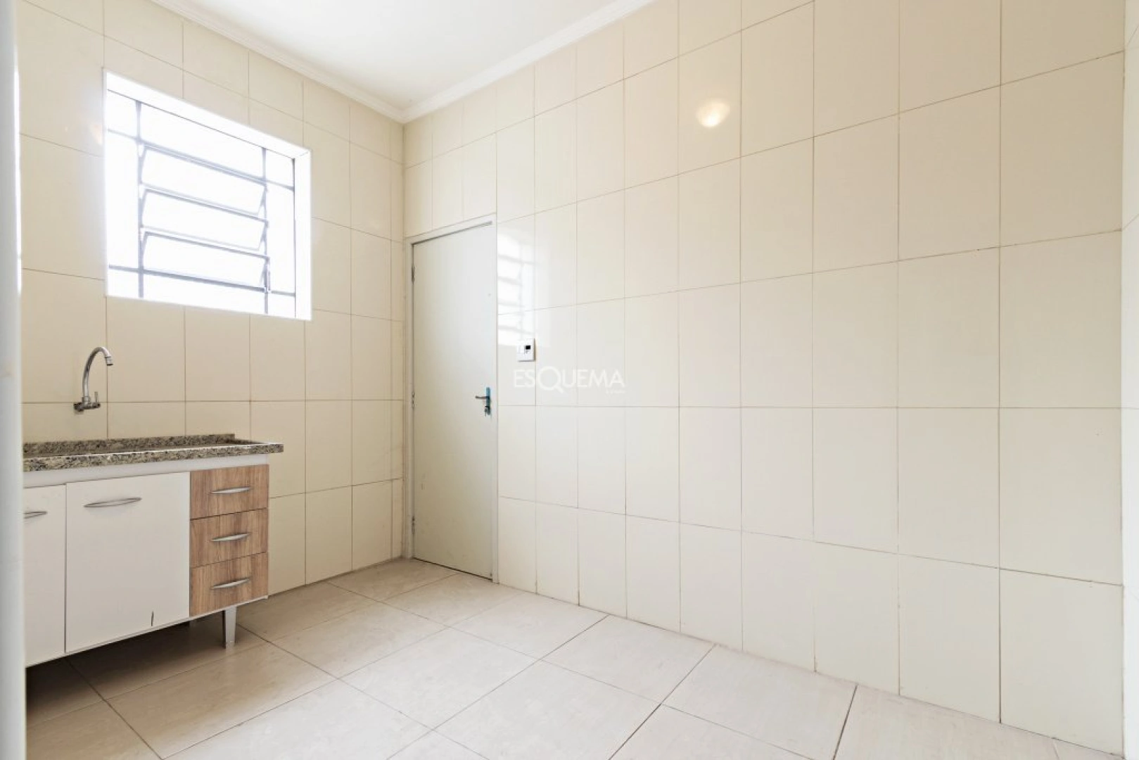 Casa comercial com edícula e jardim - Imagem 9