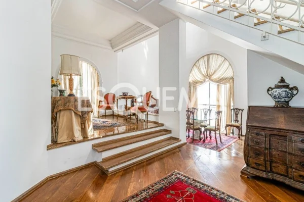 Cobertura duplex em localização privilegiada