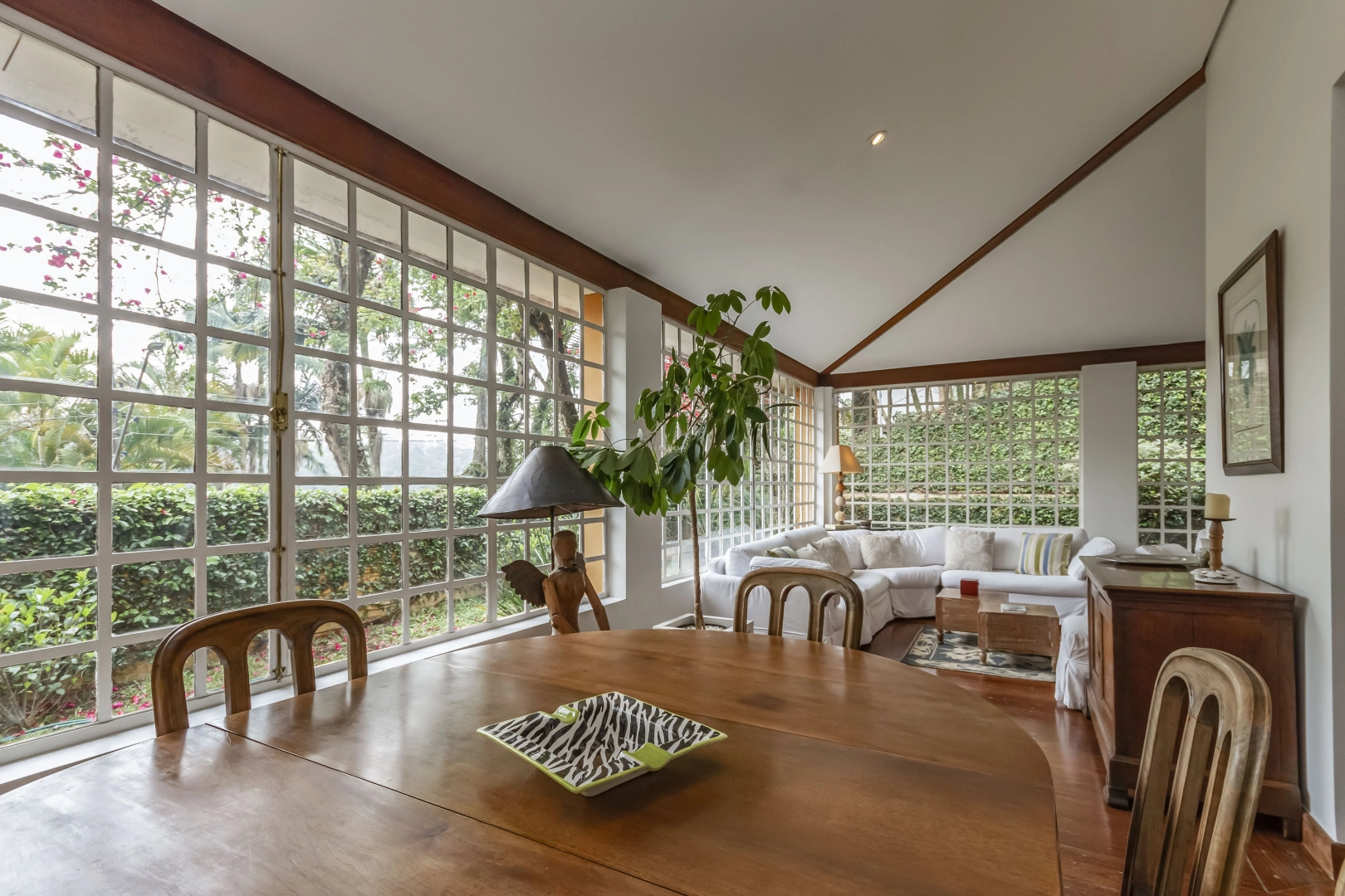 Casa em condomínio fechado e com segurança - Imagem 11