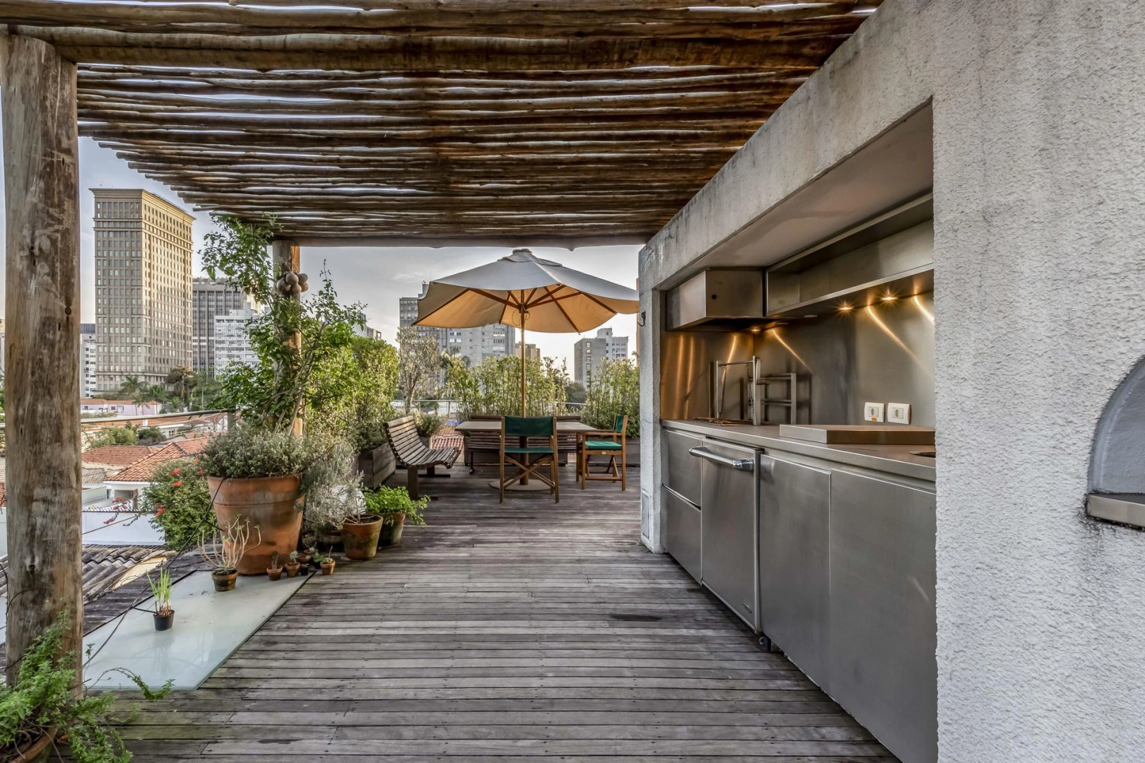 Casa com projeto de Isay Weinfeld - Imagem 13