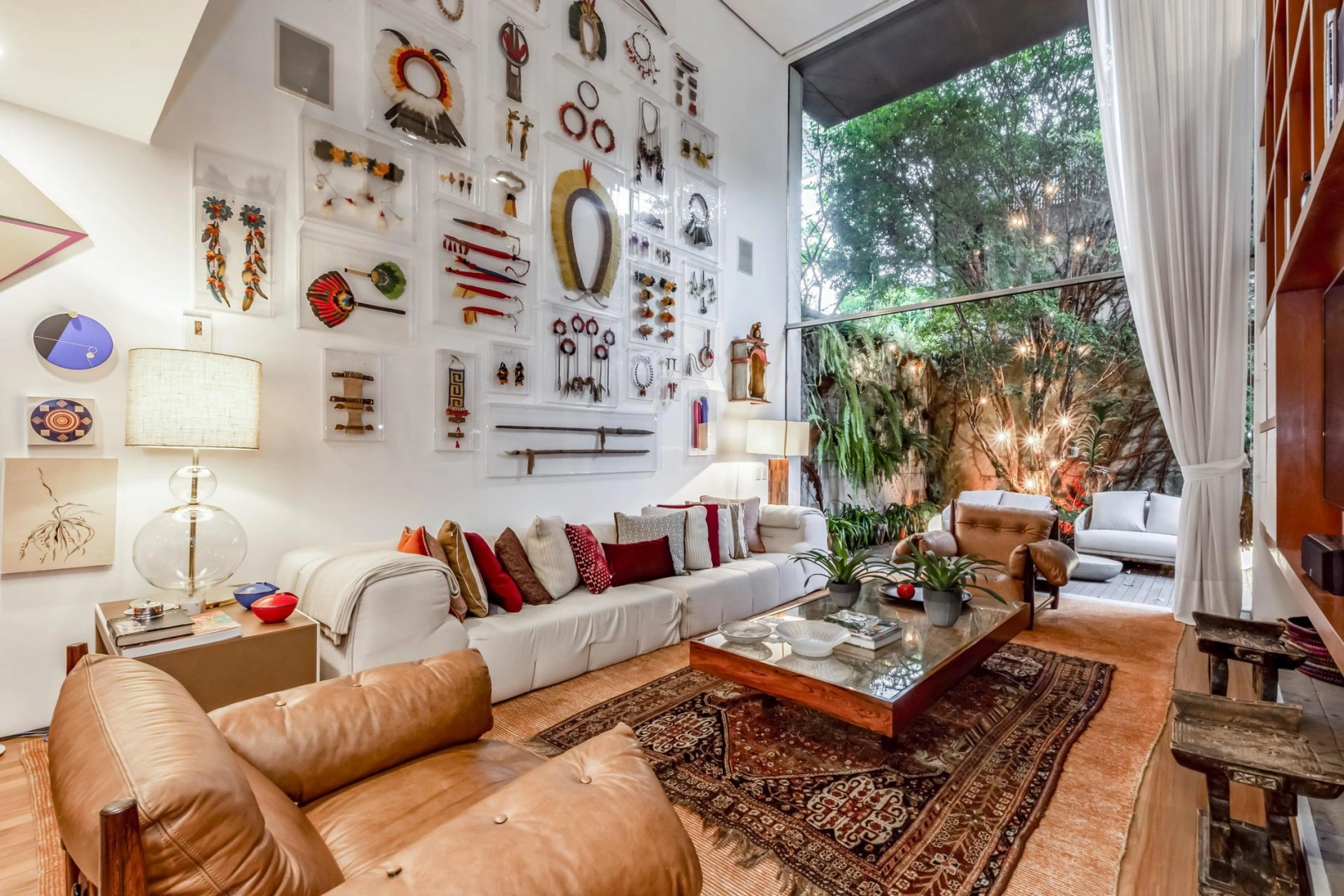 Casa com projeto de Isay Weinfeld - Imagem 2