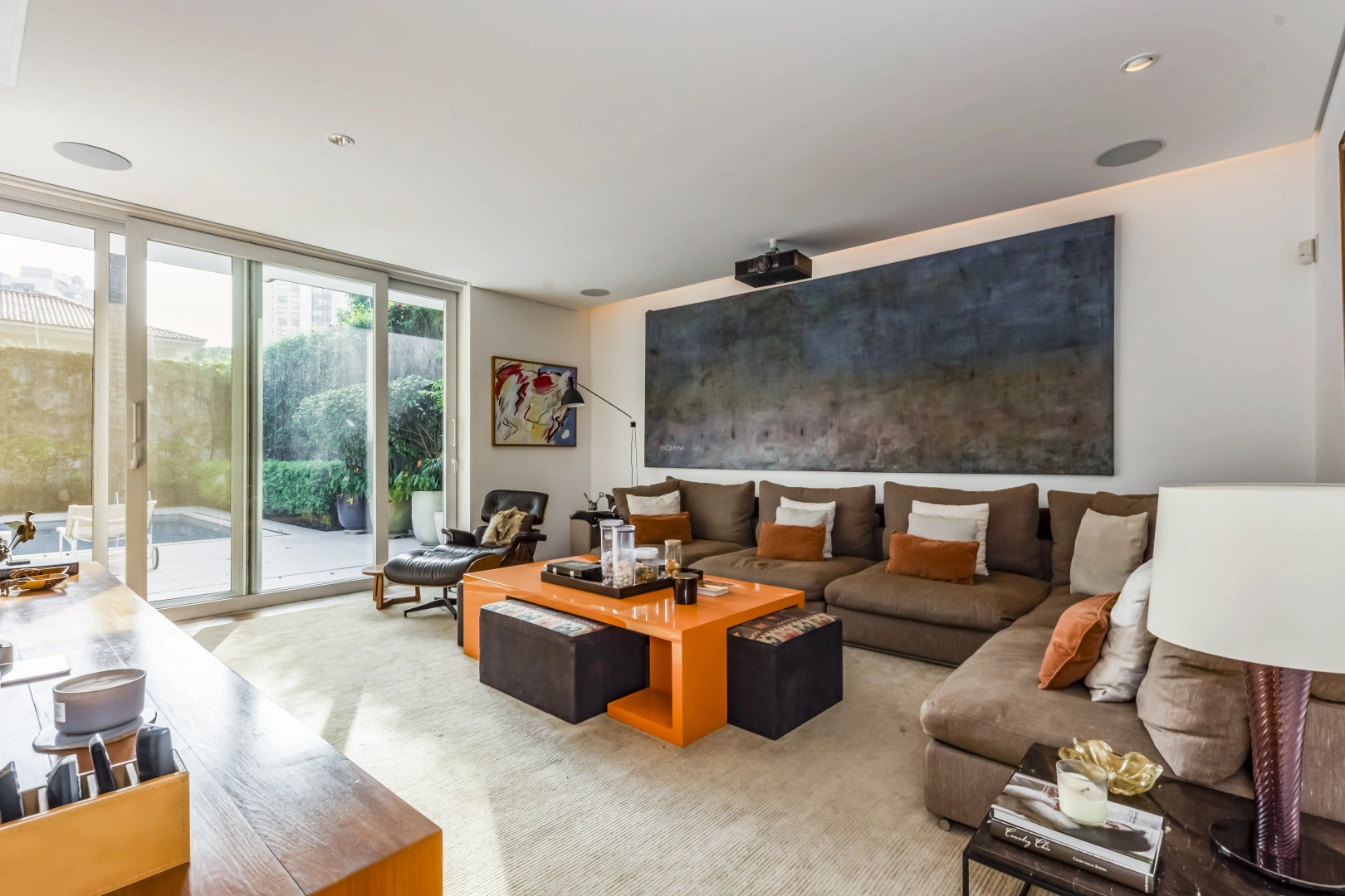 Casa contemporânea com projeto Roberto Aflalo - Imagem 12