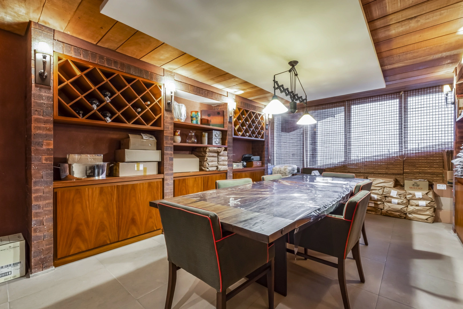 Casa contemporânea com projeto Roberto Aflalo - Imagem 13