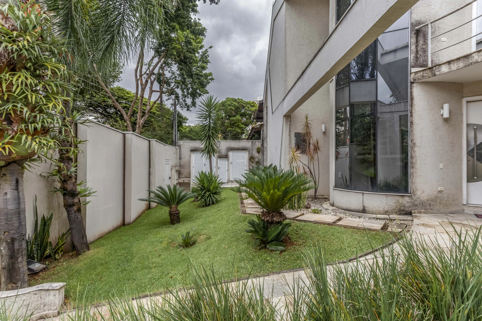 Casa em excelente localização - Imagem 12
