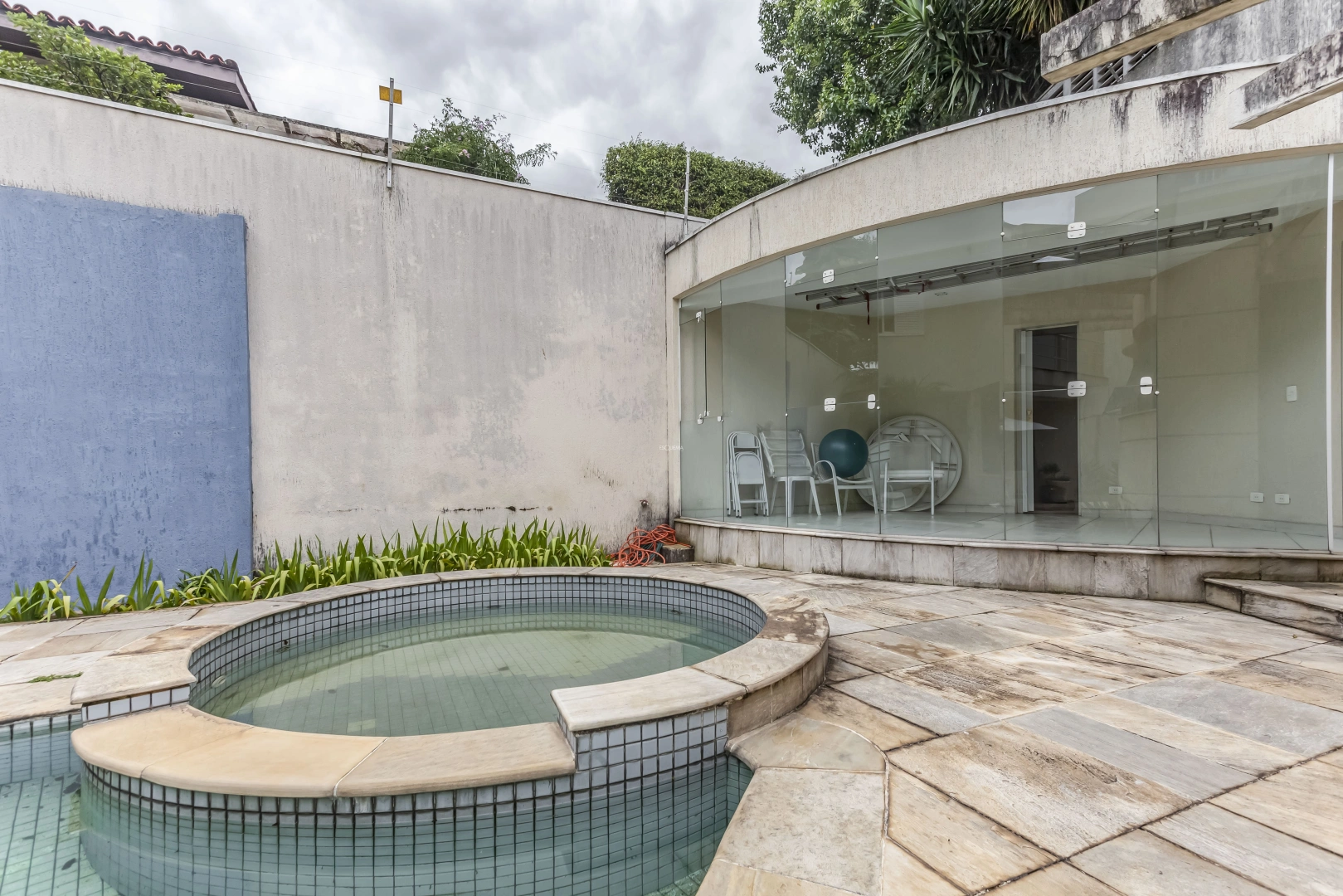 Casa em excelente localização - Imagem 6
