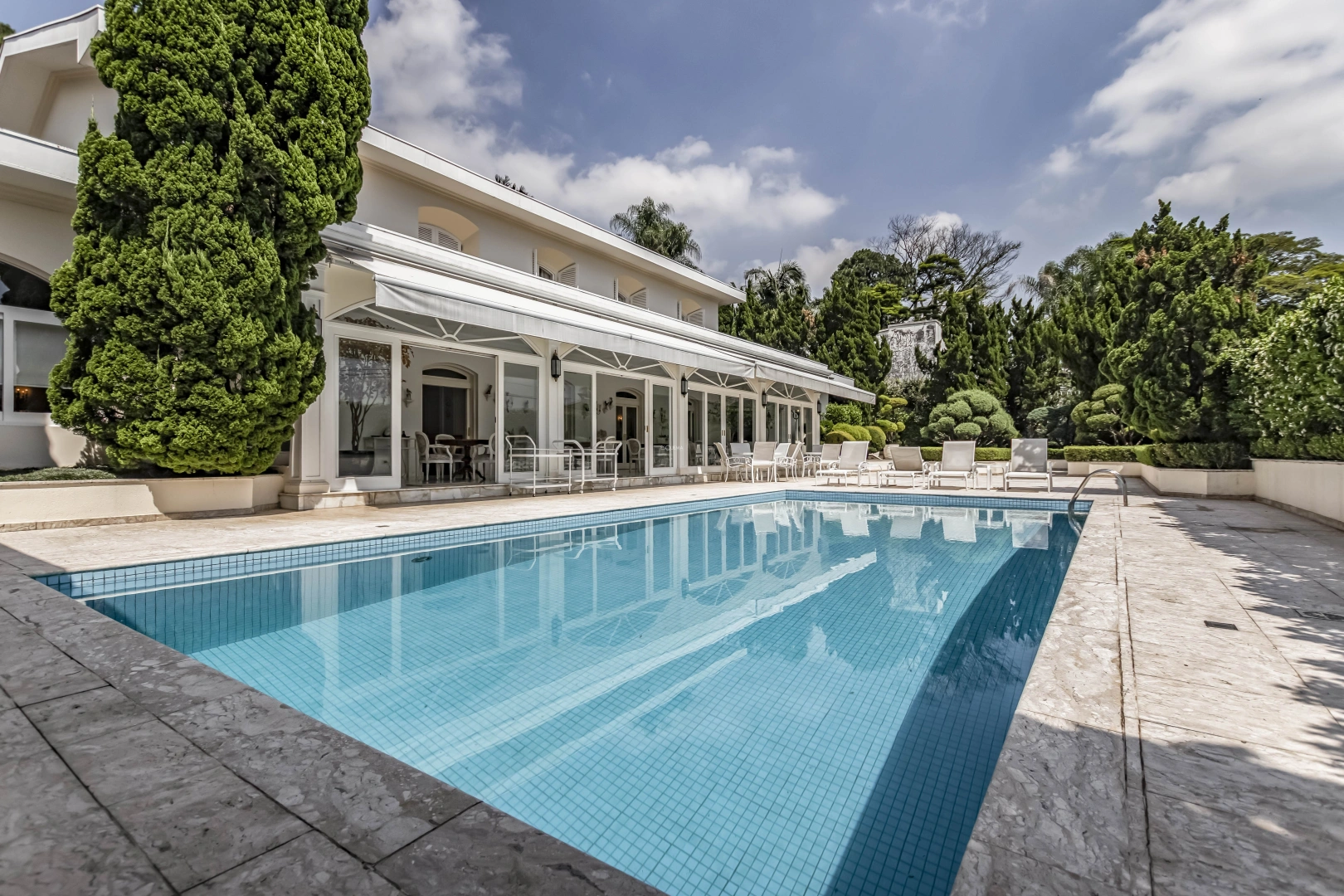 Casa com vista privilegiada - Imagem 1