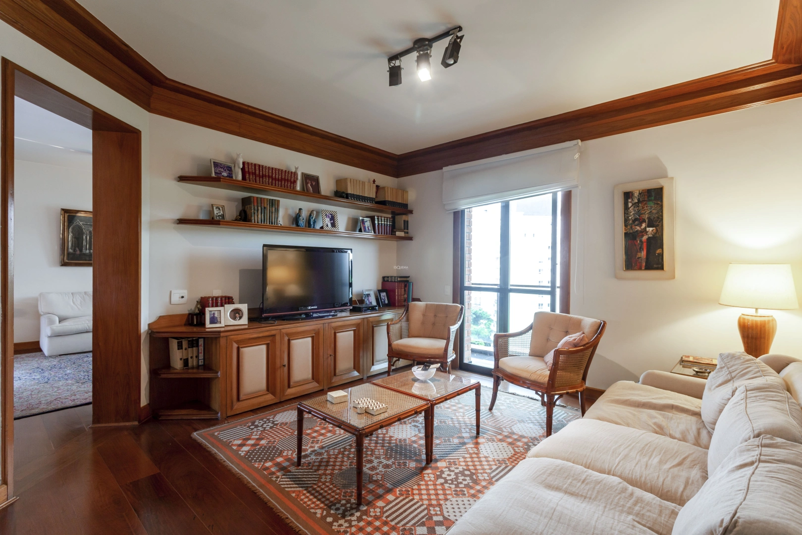 Apartamento amplo em rua cobiçada em Moema - Imagem 10