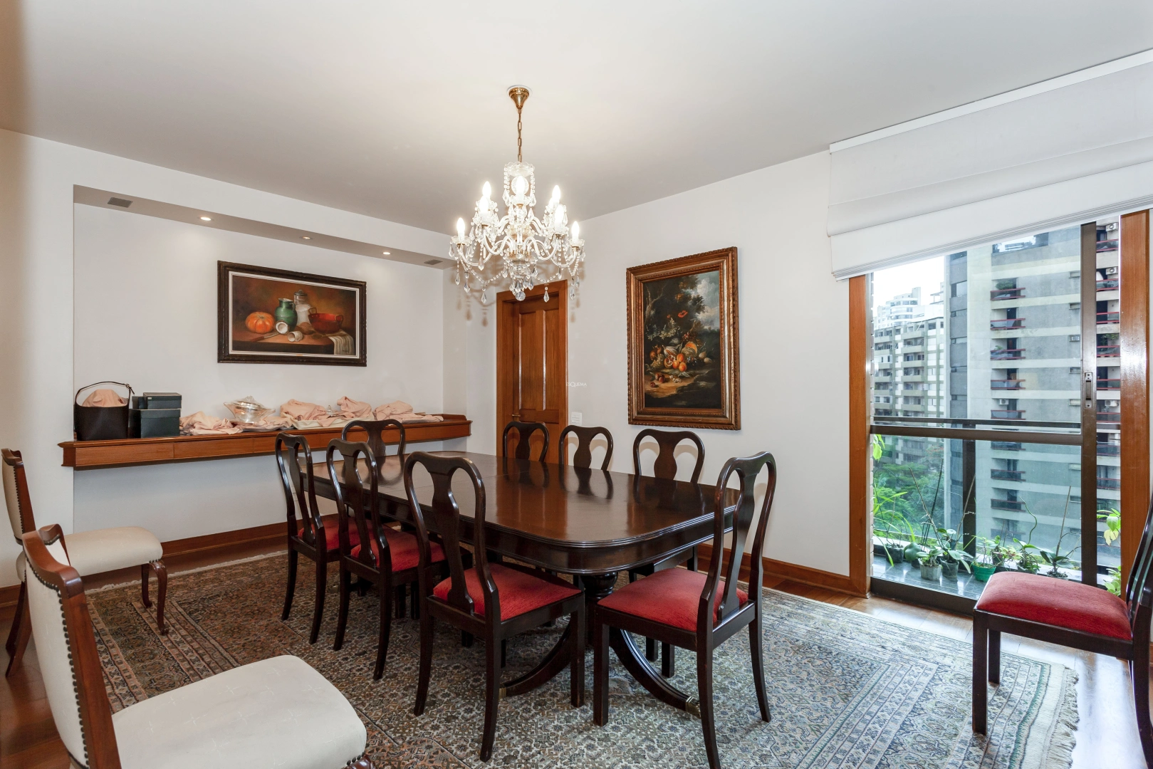 Apartamento amplo em rua cobiçada em Moema - Imagem 13