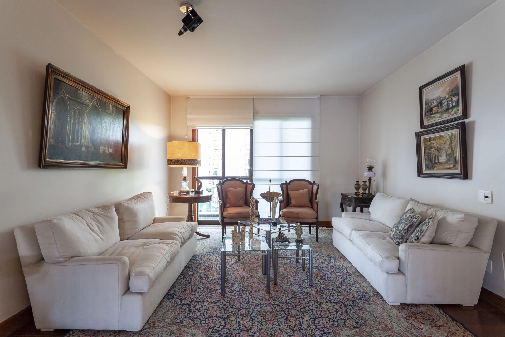 Apartamento amplo em rua cobiçada em Moema - Imagem 6