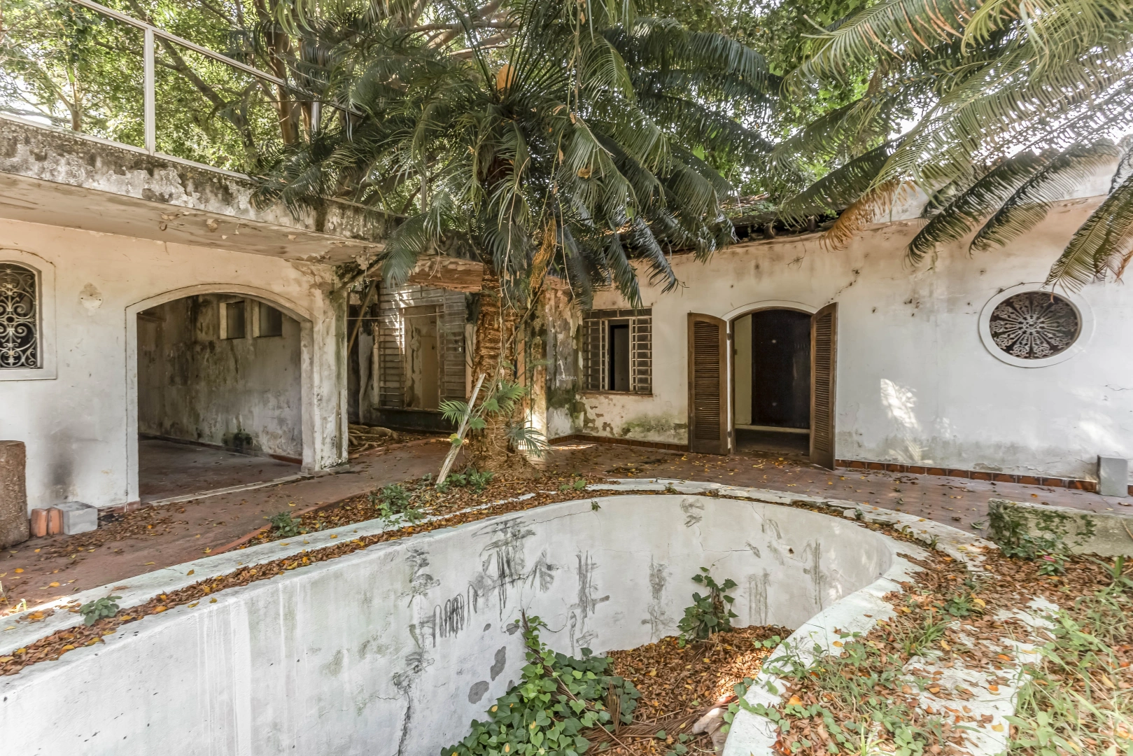 Casa para demolição em ótimo terreno - Imagem 5