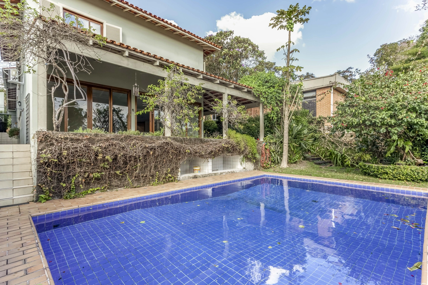 Casa em rua fechada - Imagem 2