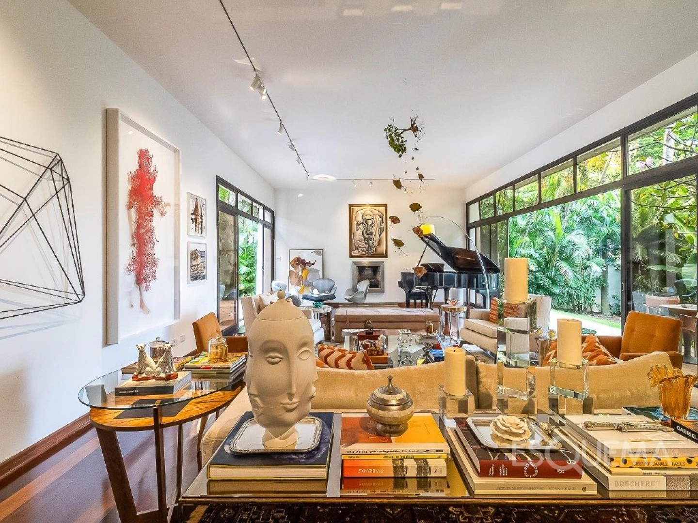 Casa contemporânea com projeto em rua fechada no Real Parque - Imagem 5