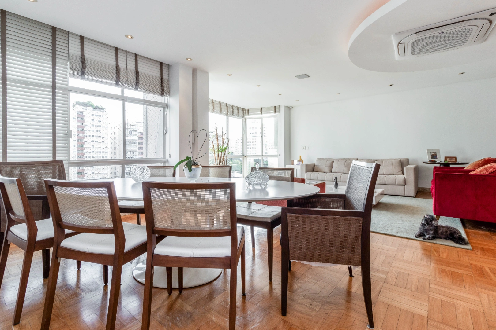 Apartamento com vista livre e iluminação natural - Imagem 13