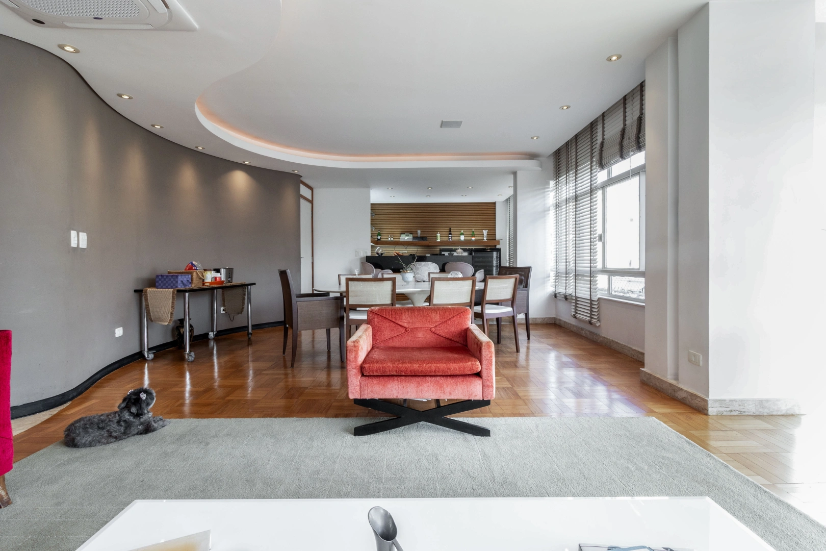 Apartamento com vista livre e iluminação natural - Imagem 9