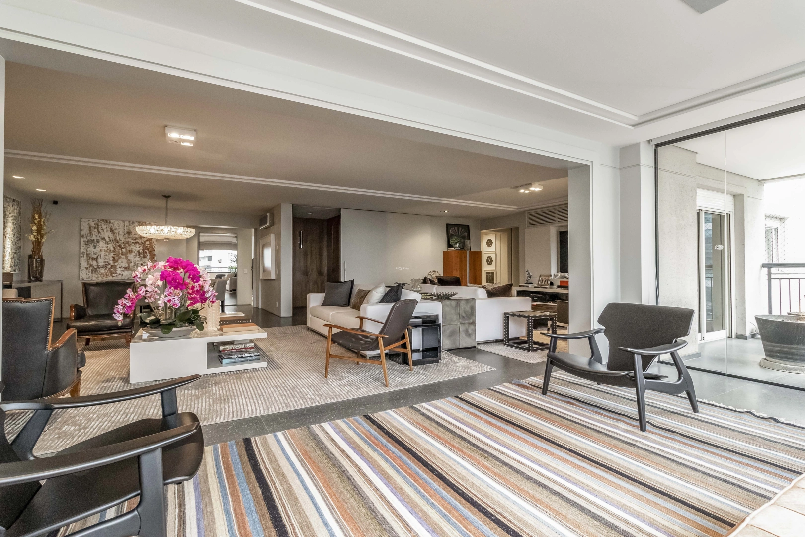 Apartamento reformado em localização ímpar - Imagem 3