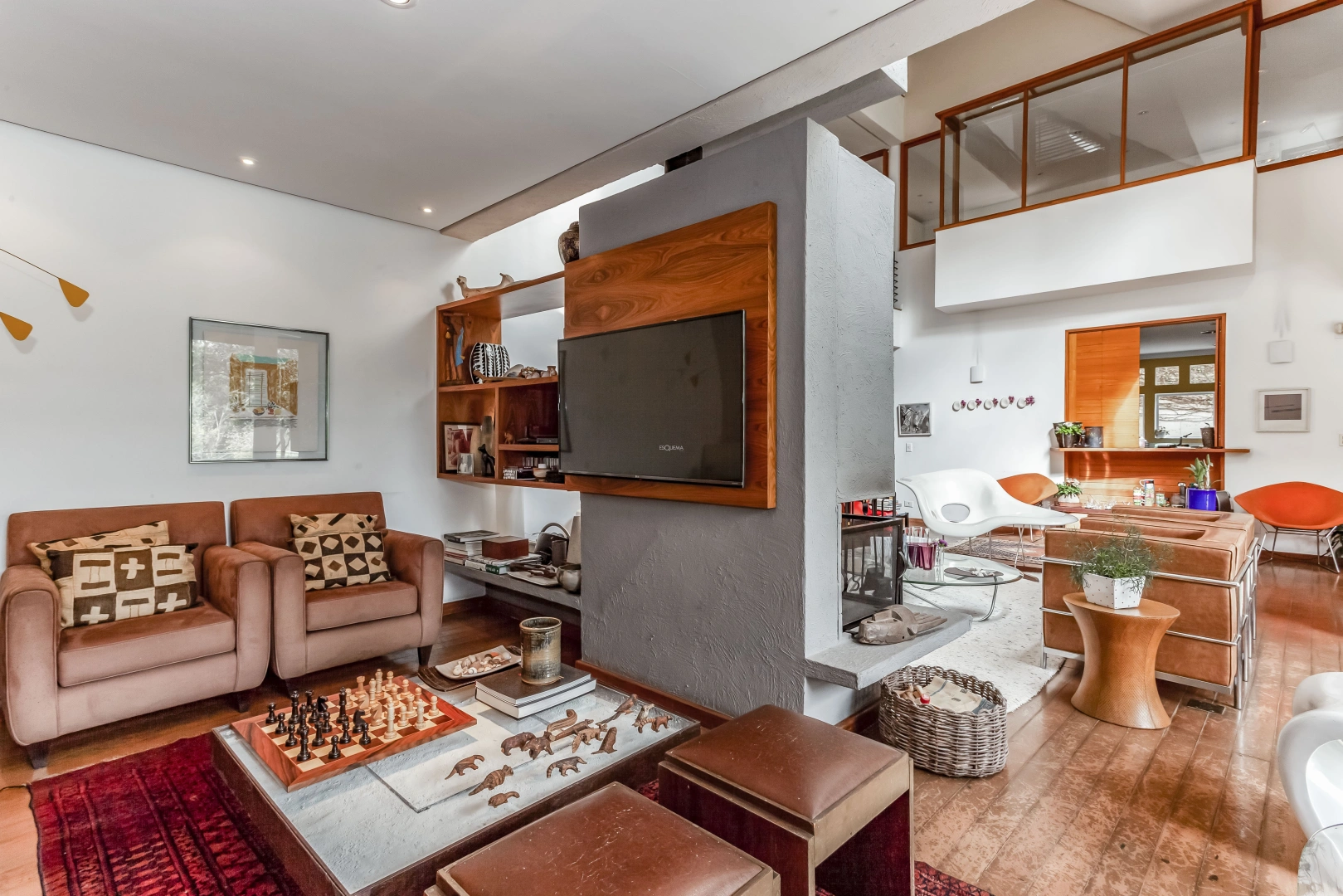 Casa com projeto moderno e vista para o bairro - Imagem 5