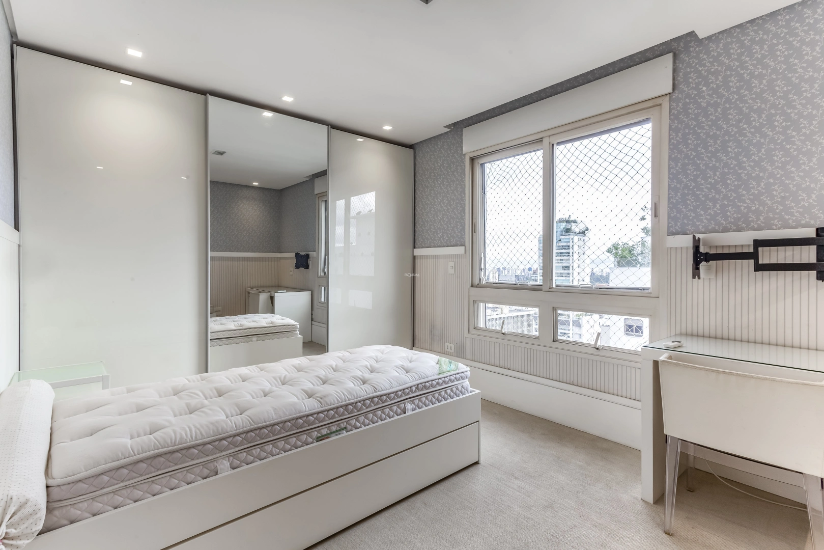 Apartamento reformado em rua cobiçada - Imagem 14
