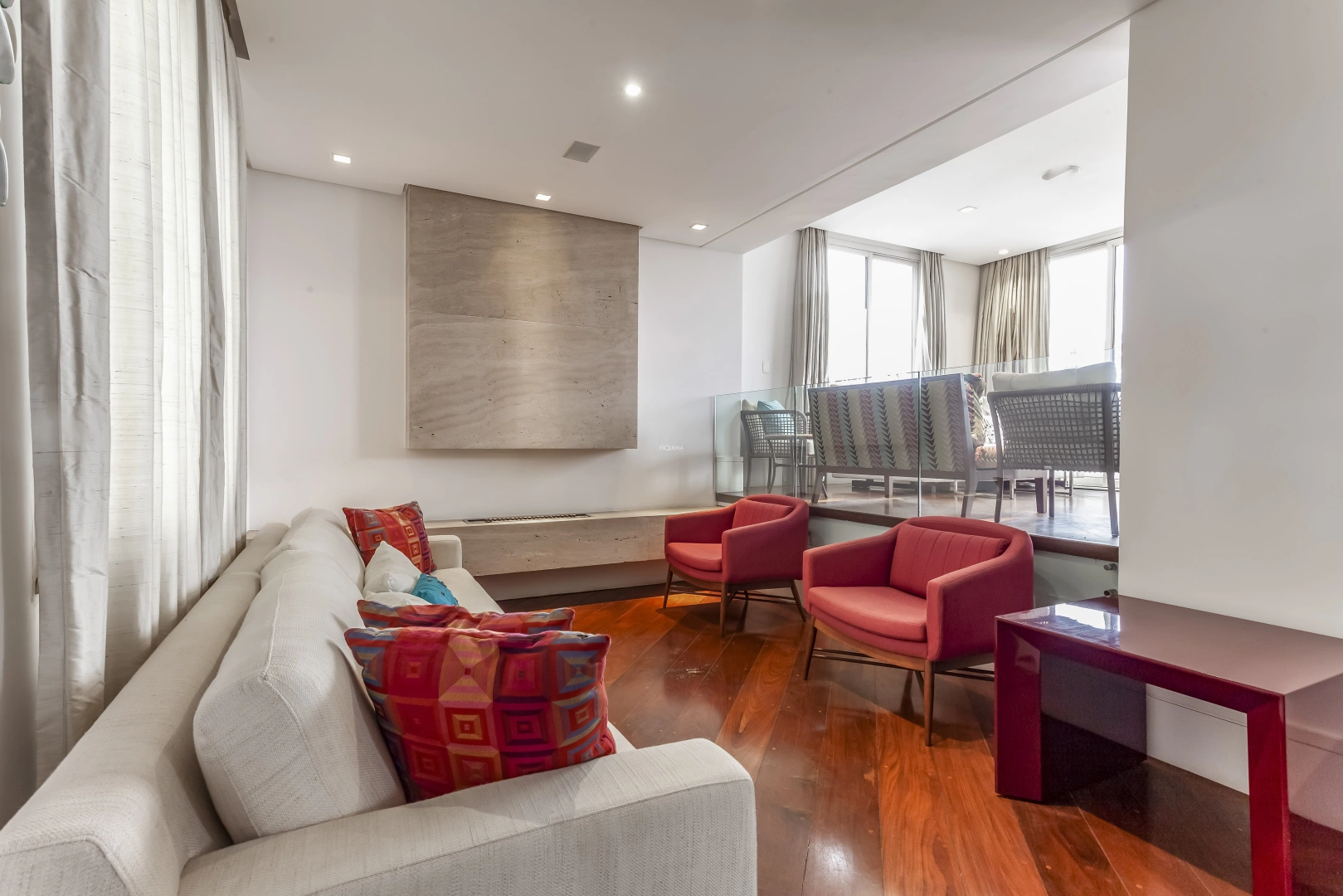 Apartamento reformado em rua cobiçada - Imagem 4