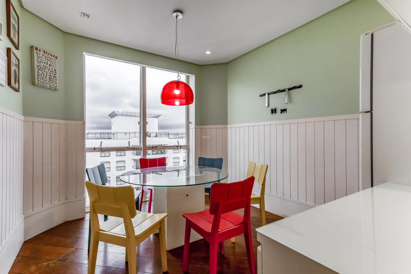 Apartamento reformado em rua cobiçada - Imagem 7