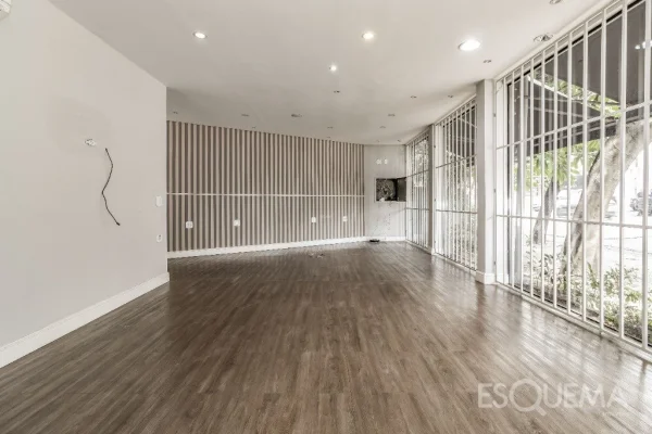 Casa comercial em localização estratégica