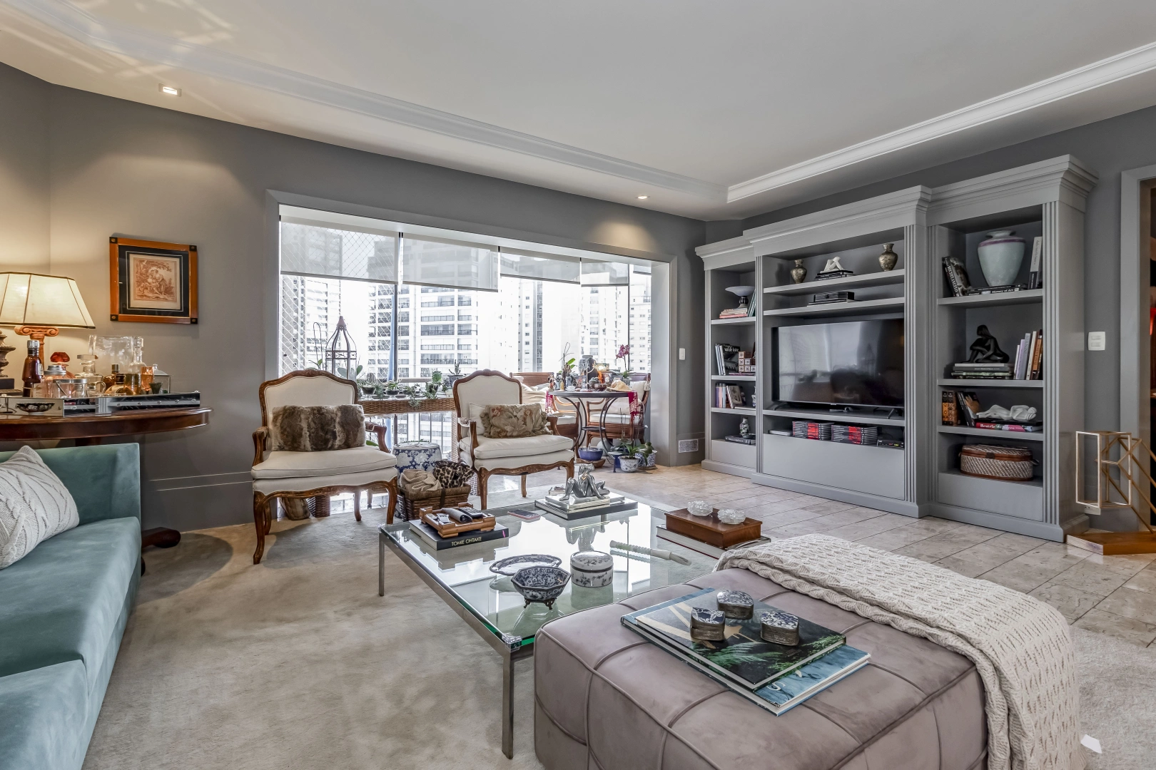 Apartamento em andar alto e em rua tranquila - Imagem 1