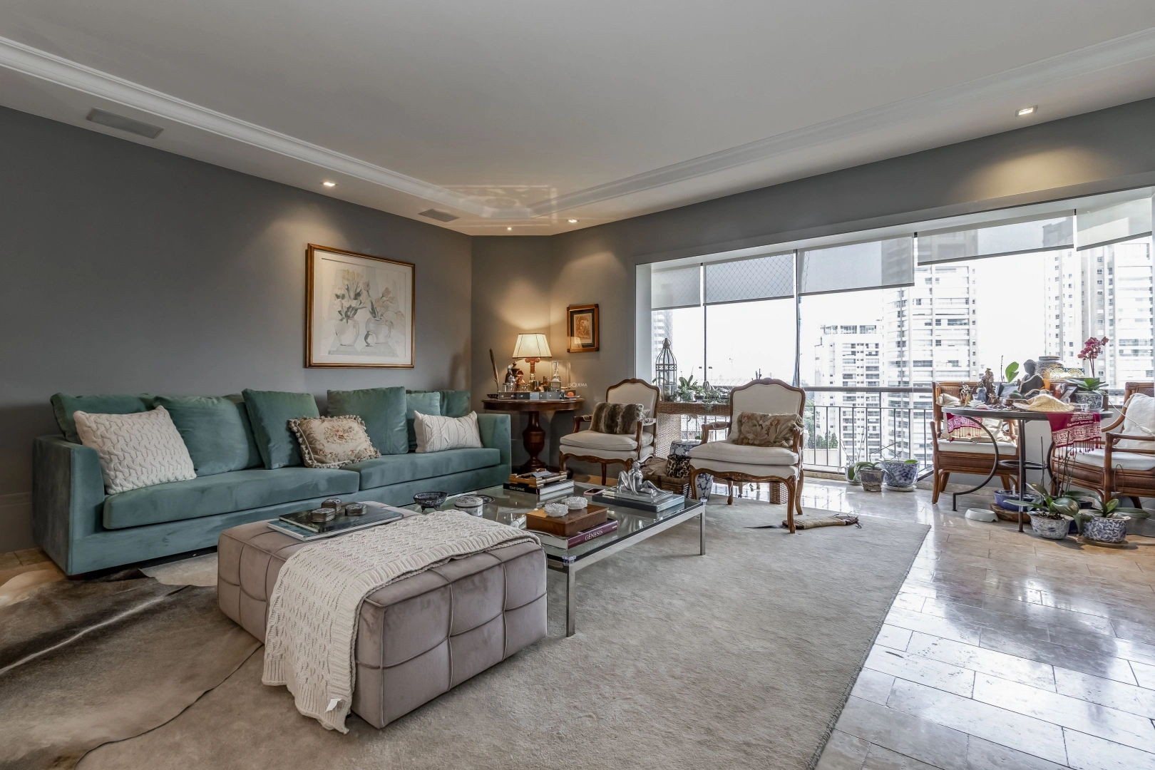 Apartamento em andar alto e em rua tranquila - Imagem 2
