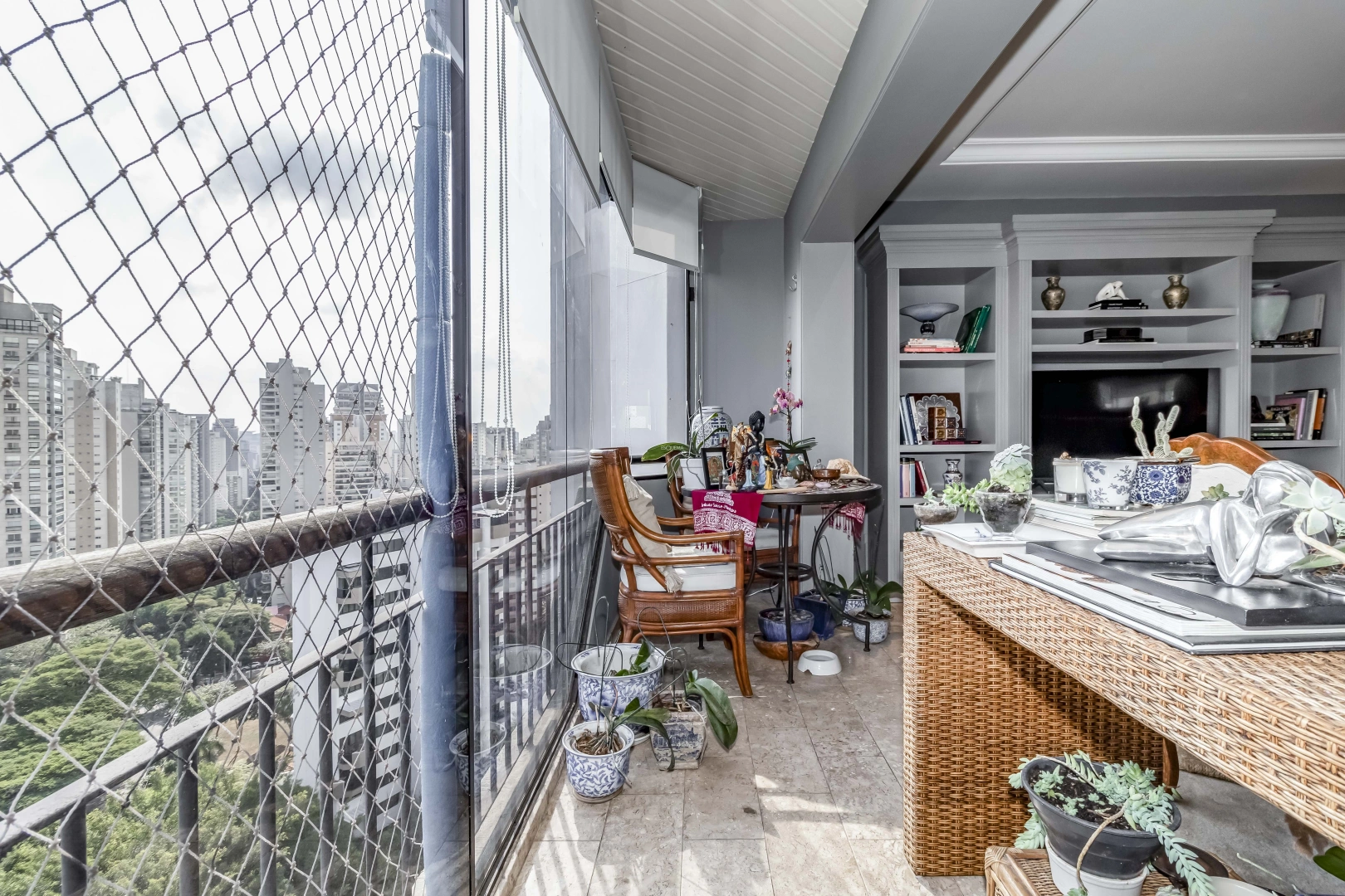 Apartamento em andar alto e em rua tranquila - Imagem 8
