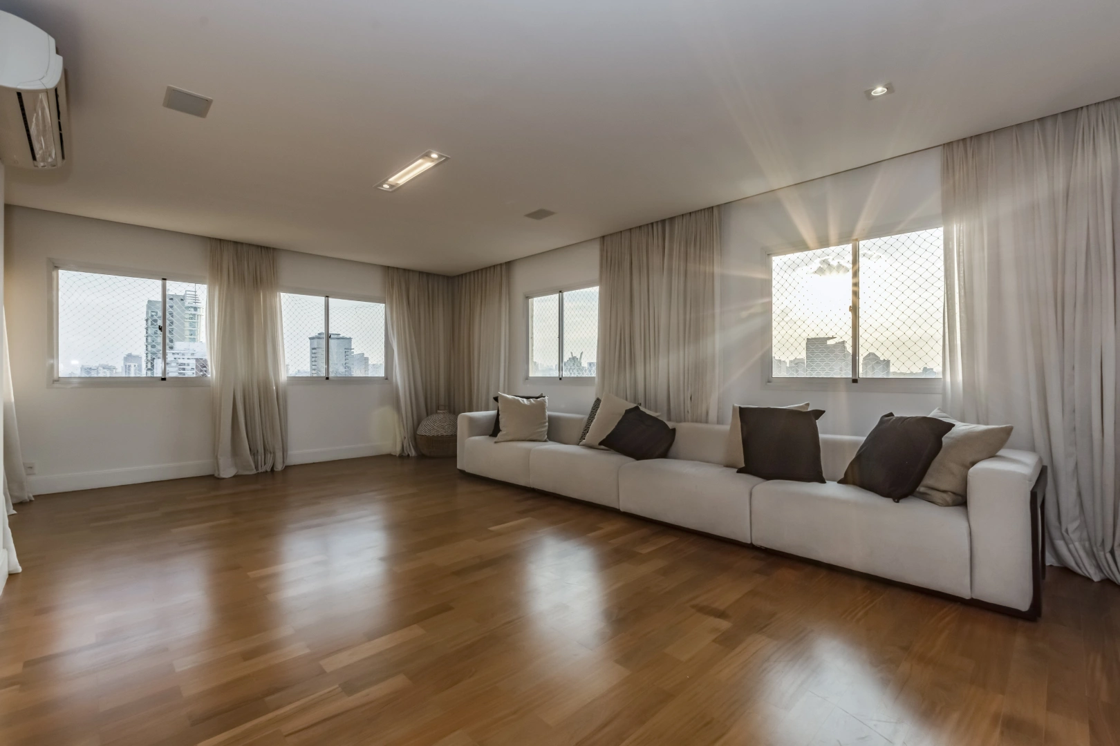 Cobertura com uma das melhores vistas do bairro - Imagem 8