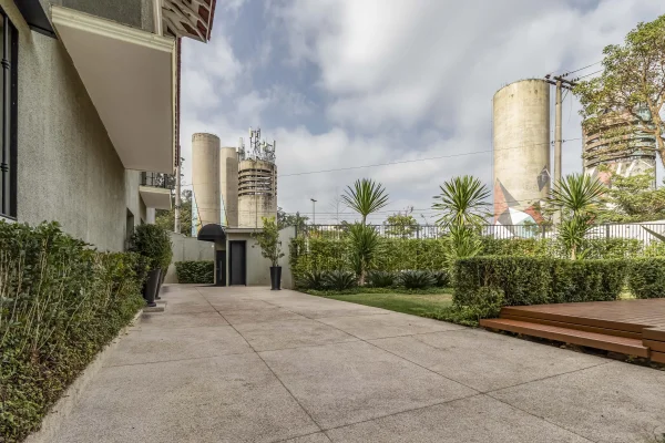 Casa comercial próxima ao Parque do Ibirapuera