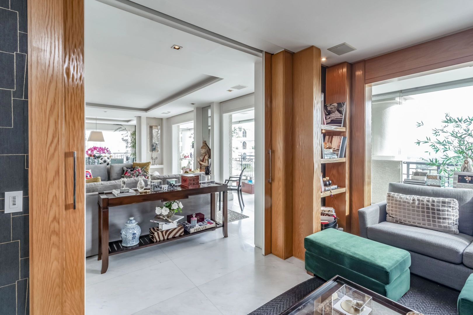 Apartamento reformado com vista privilegiada - Imagem 8