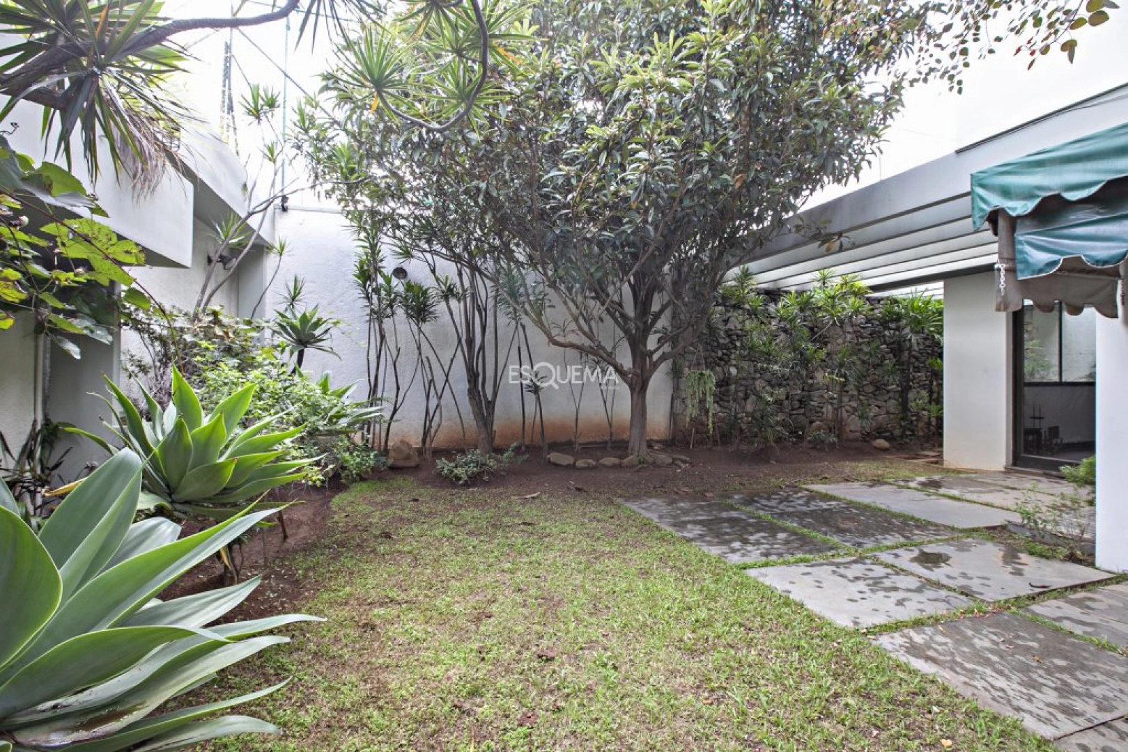 Casa em frente ao clube Monte Líbano - Imagem 10