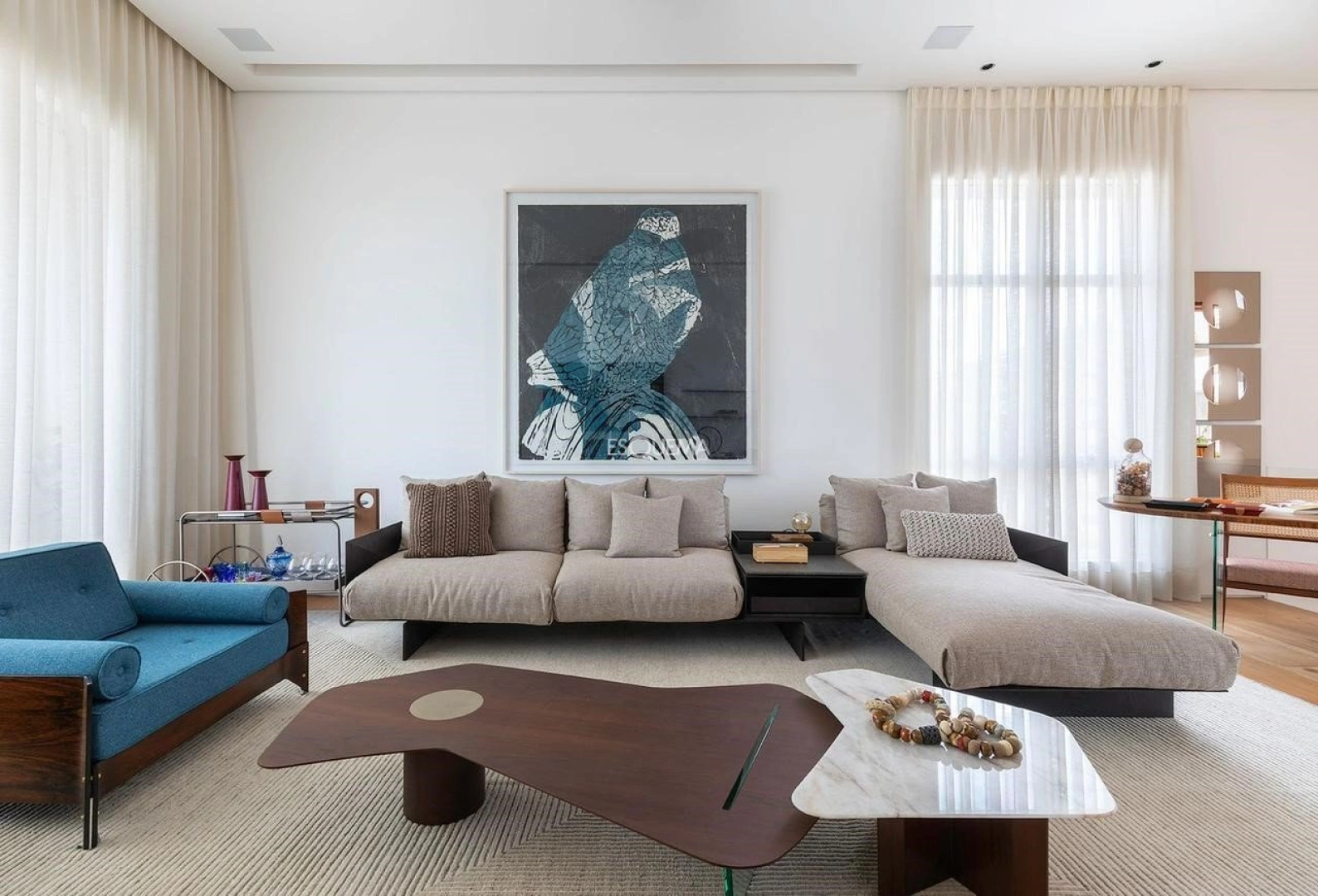 Cobertura reformada com projeto de Isay Weinfeld - Imagem 3