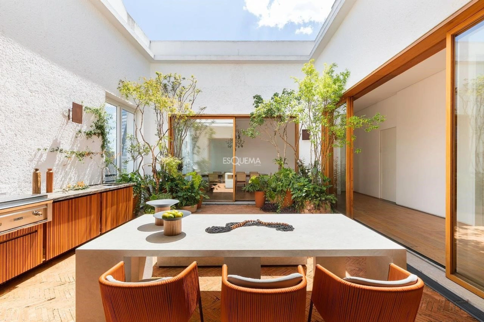 Cobertura reformada com projeto de Isay Weinfeld - Imagem 8
