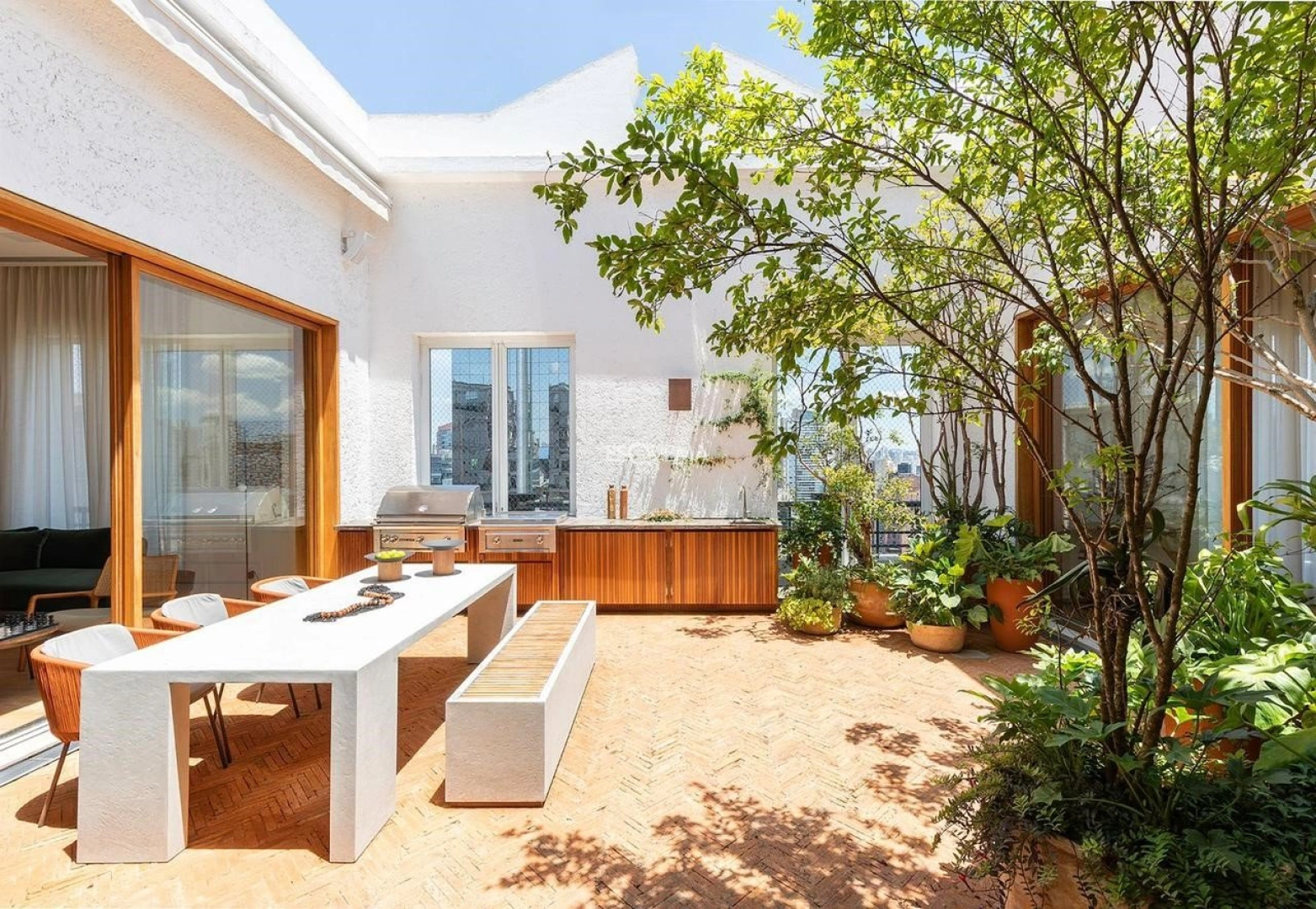 Cobertura reformada com projeto de Isay Weinfeld - Imagem 9